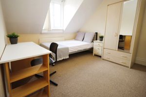 Photo 17- click for photo gallery